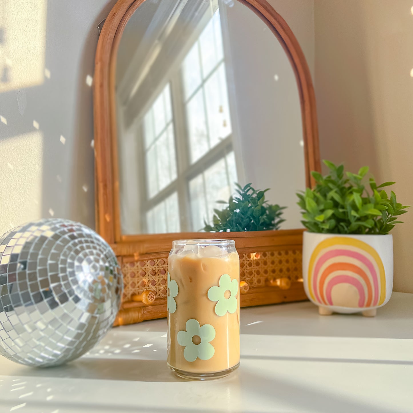 Sage Green Retro Daisy Glass Cup