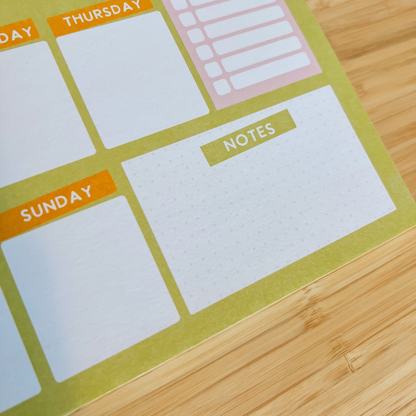 Green Daisy Weekly Plan Notepad