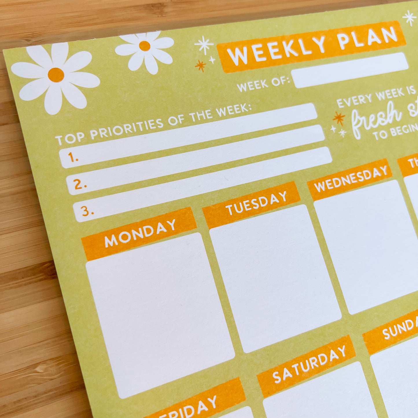 Green Daisy Weekly Plan Notepad