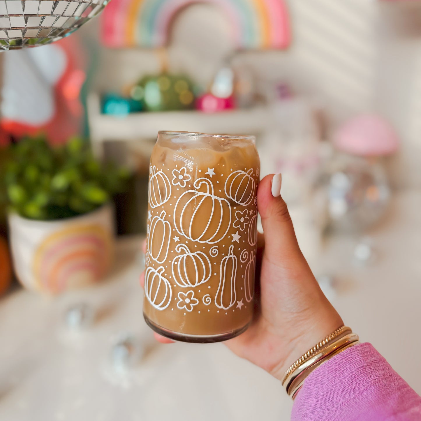 White Outline Pumpkin Patch Glass Cup