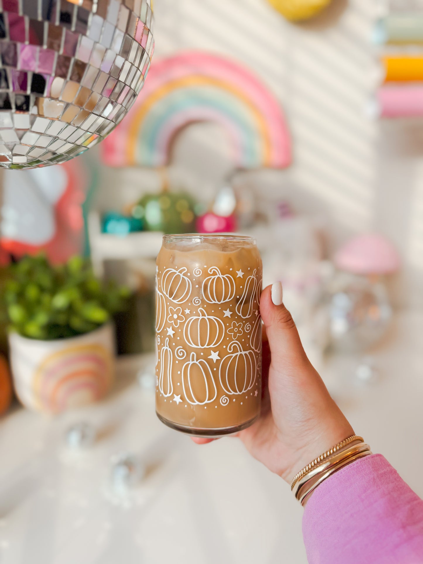 White Outline Pumpkin Patch Glass Cup