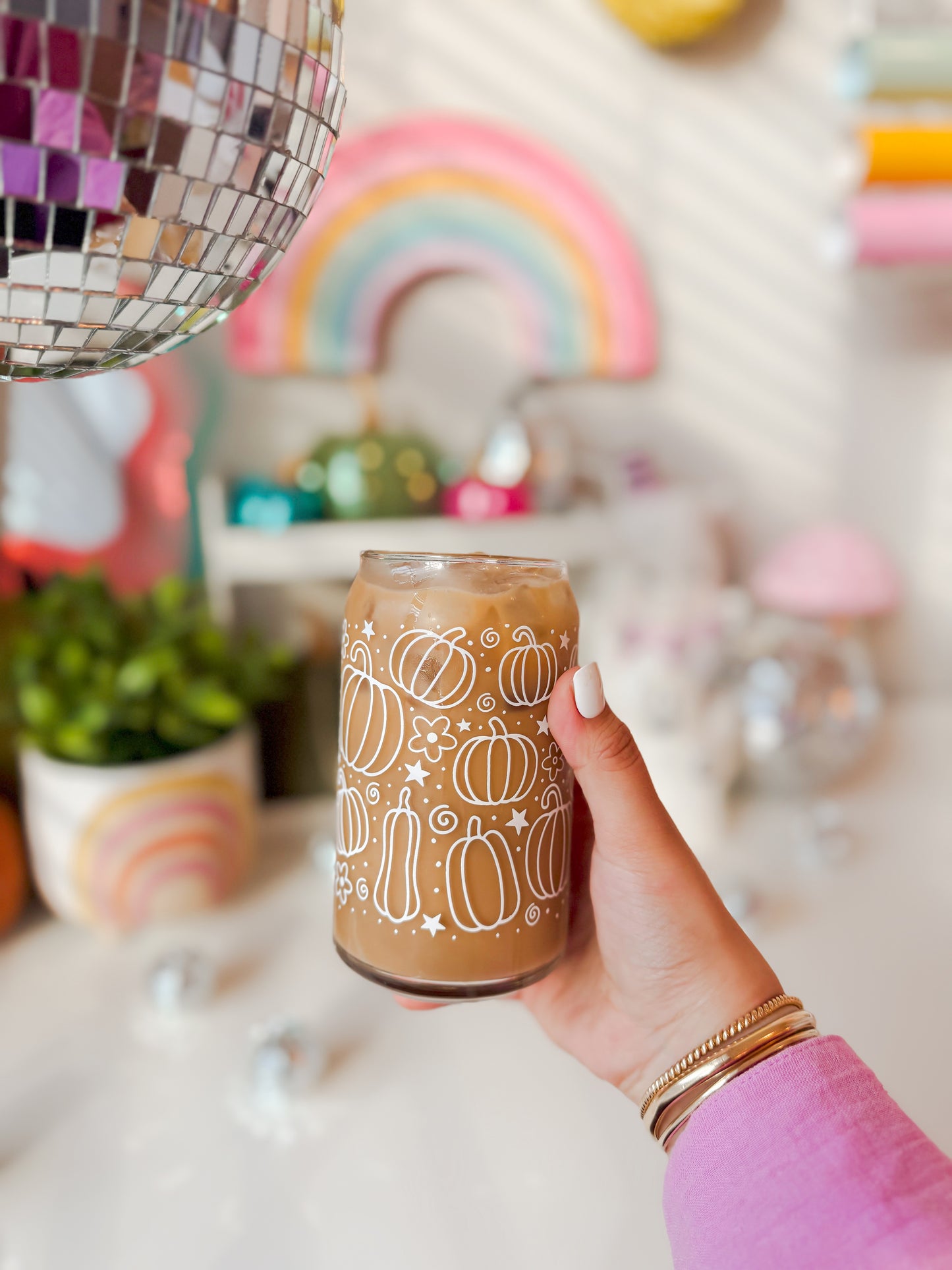 White Outline Pumpkin Patch Glass Cup